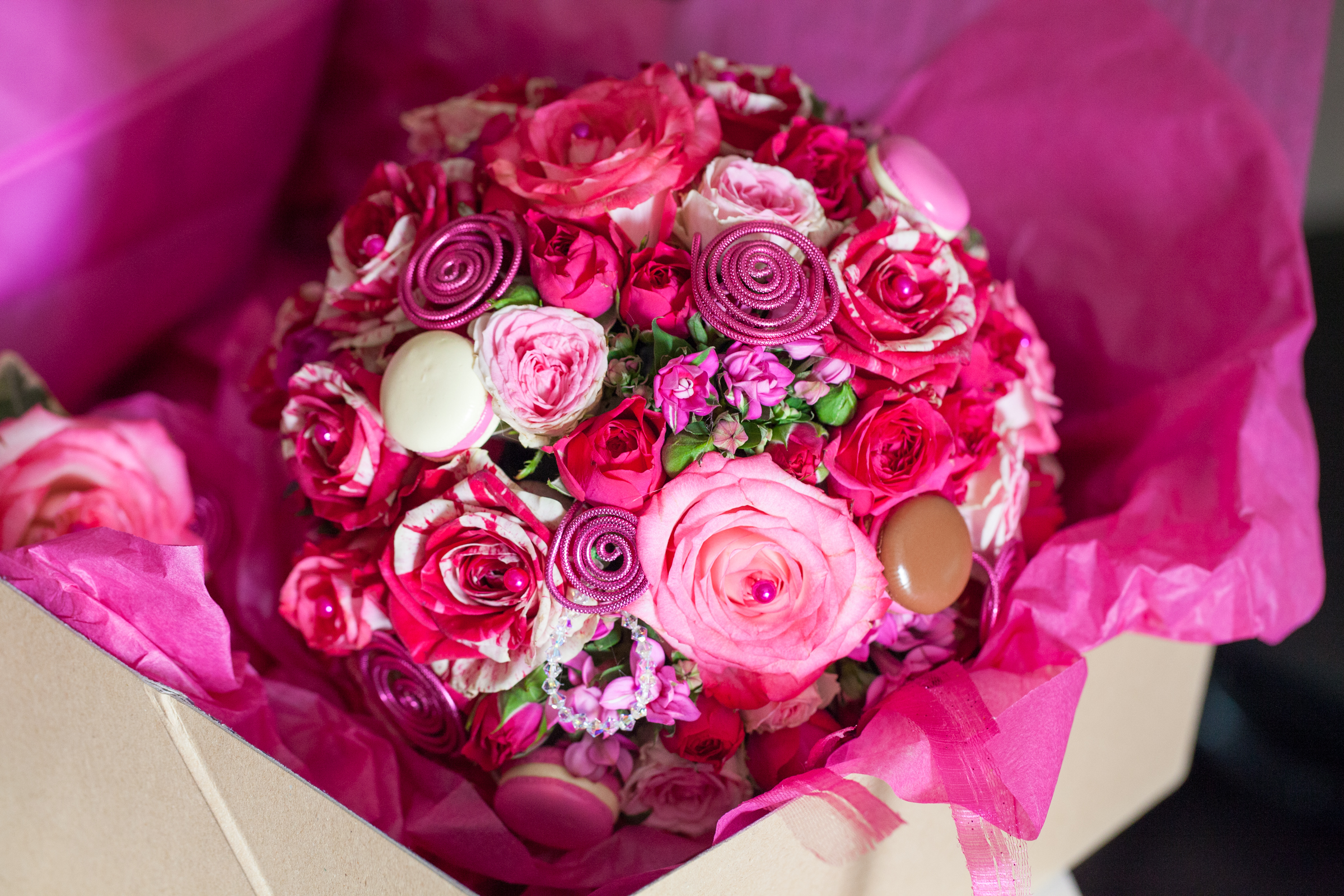 Bouquet volumineux dans les tons roses