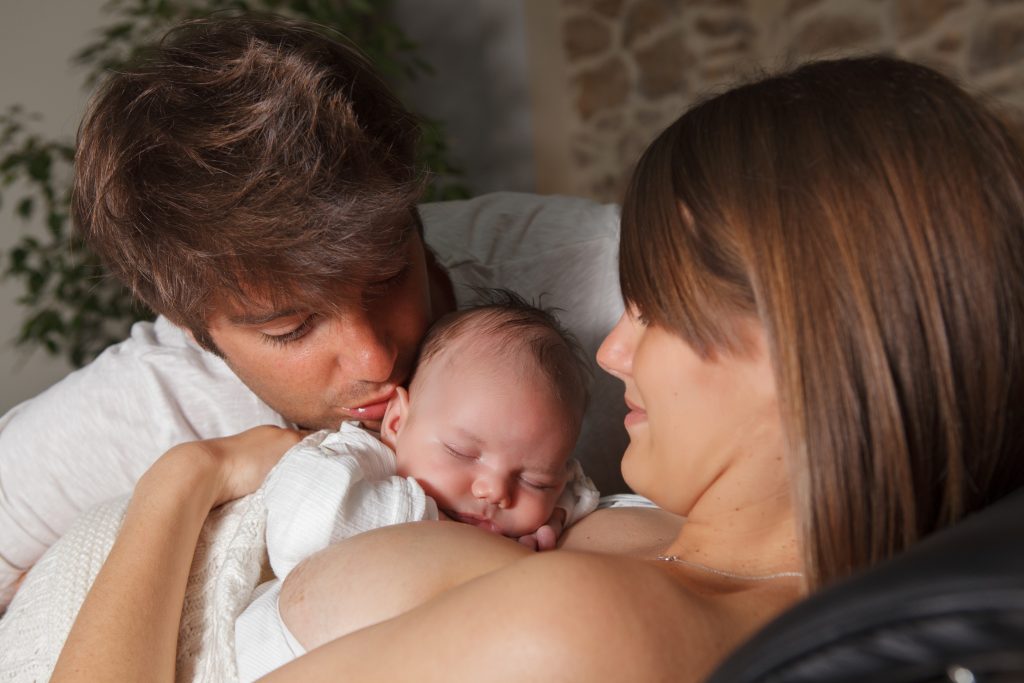 Séance photo naissance en famille